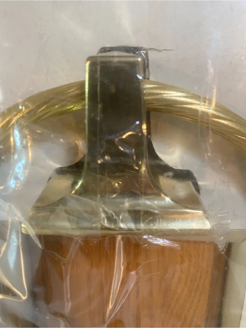 NIB Vintage Miami-Carey Polished Brass & Oak Bathroom Towel Ring